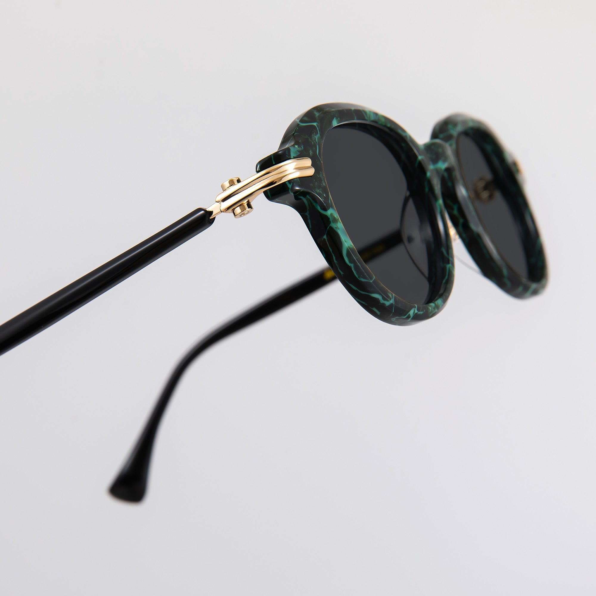 Donahugh-sunglasses-greentortoise