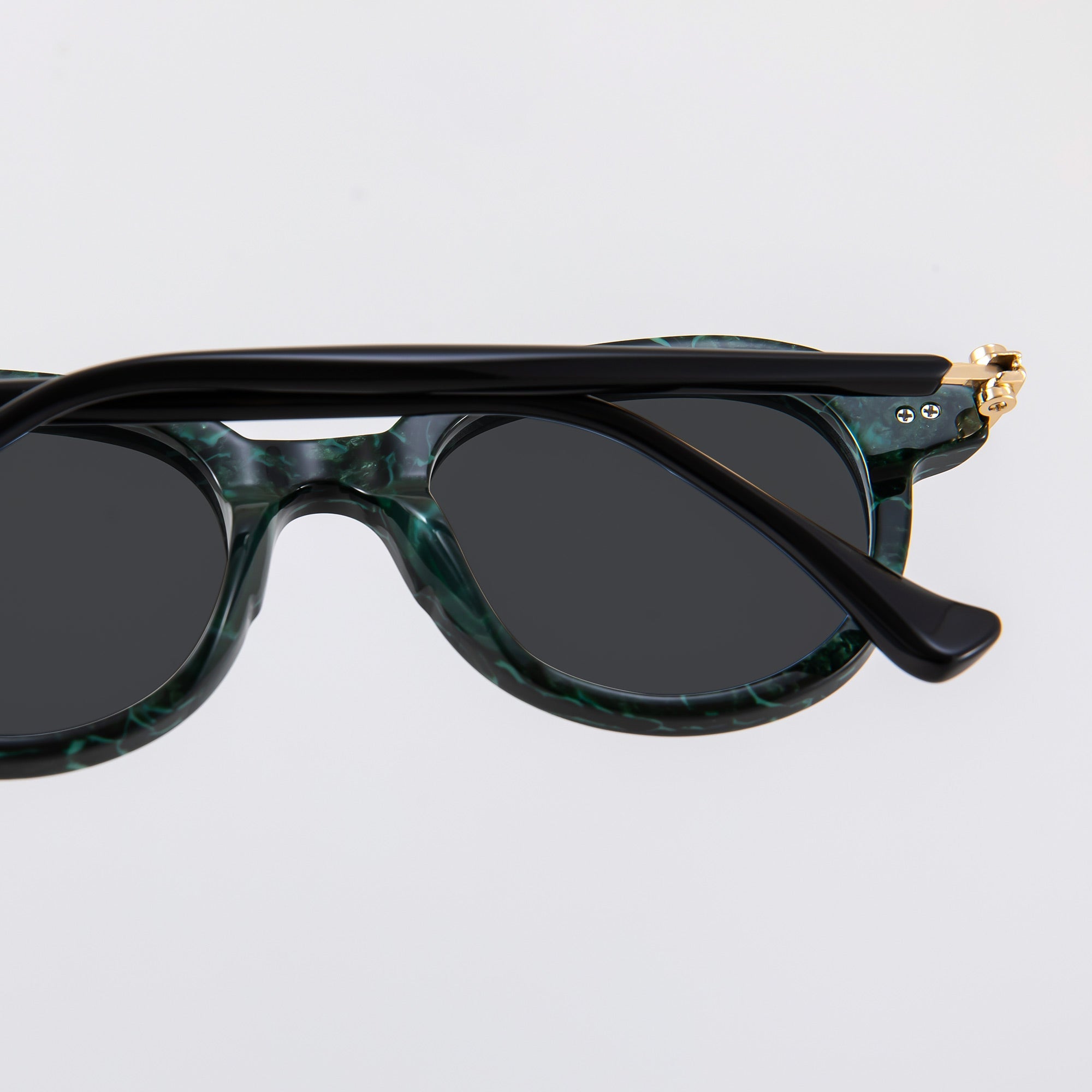 Donahugh-sunglasses-greentortoise