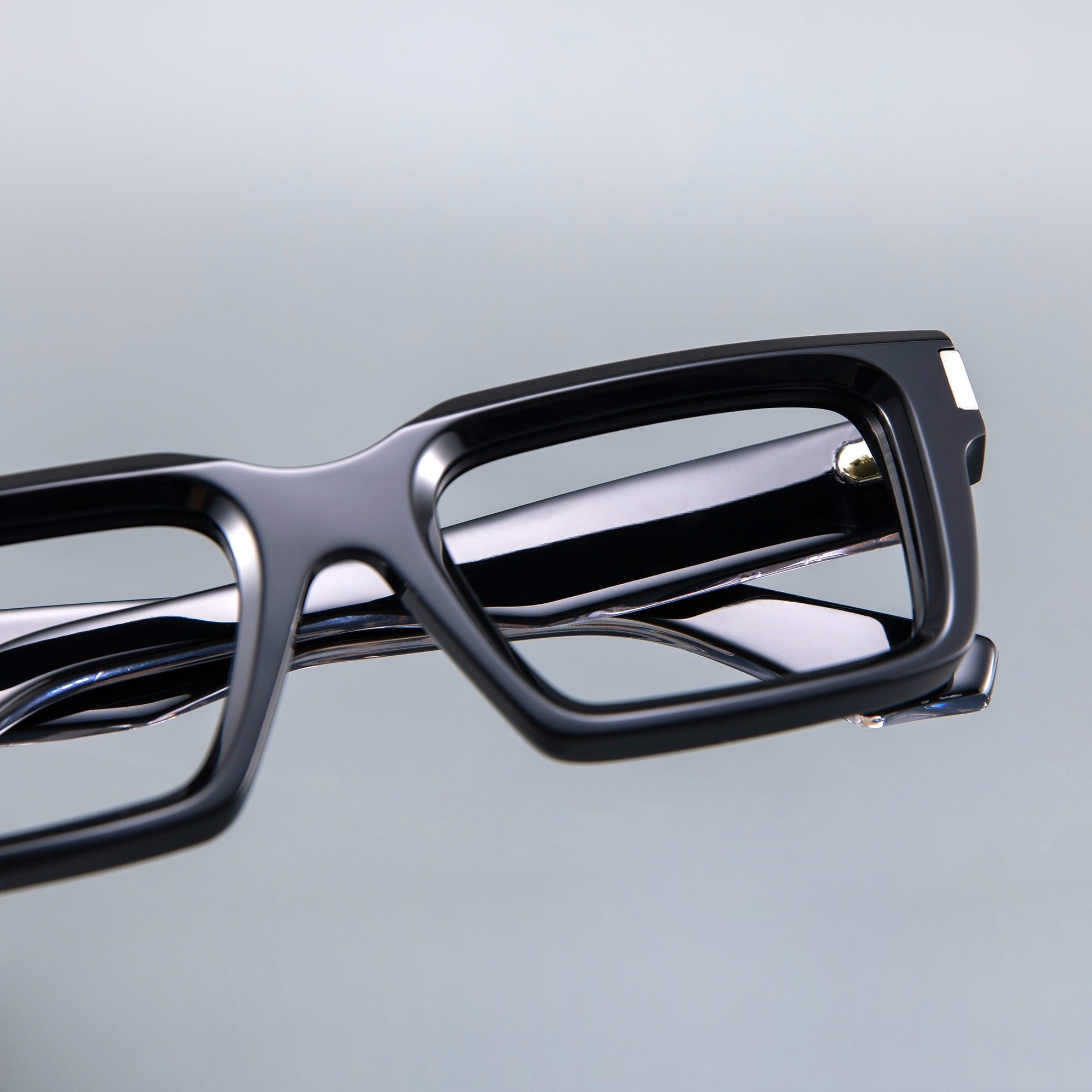 Donahugh-eyeglasses-Blackgold