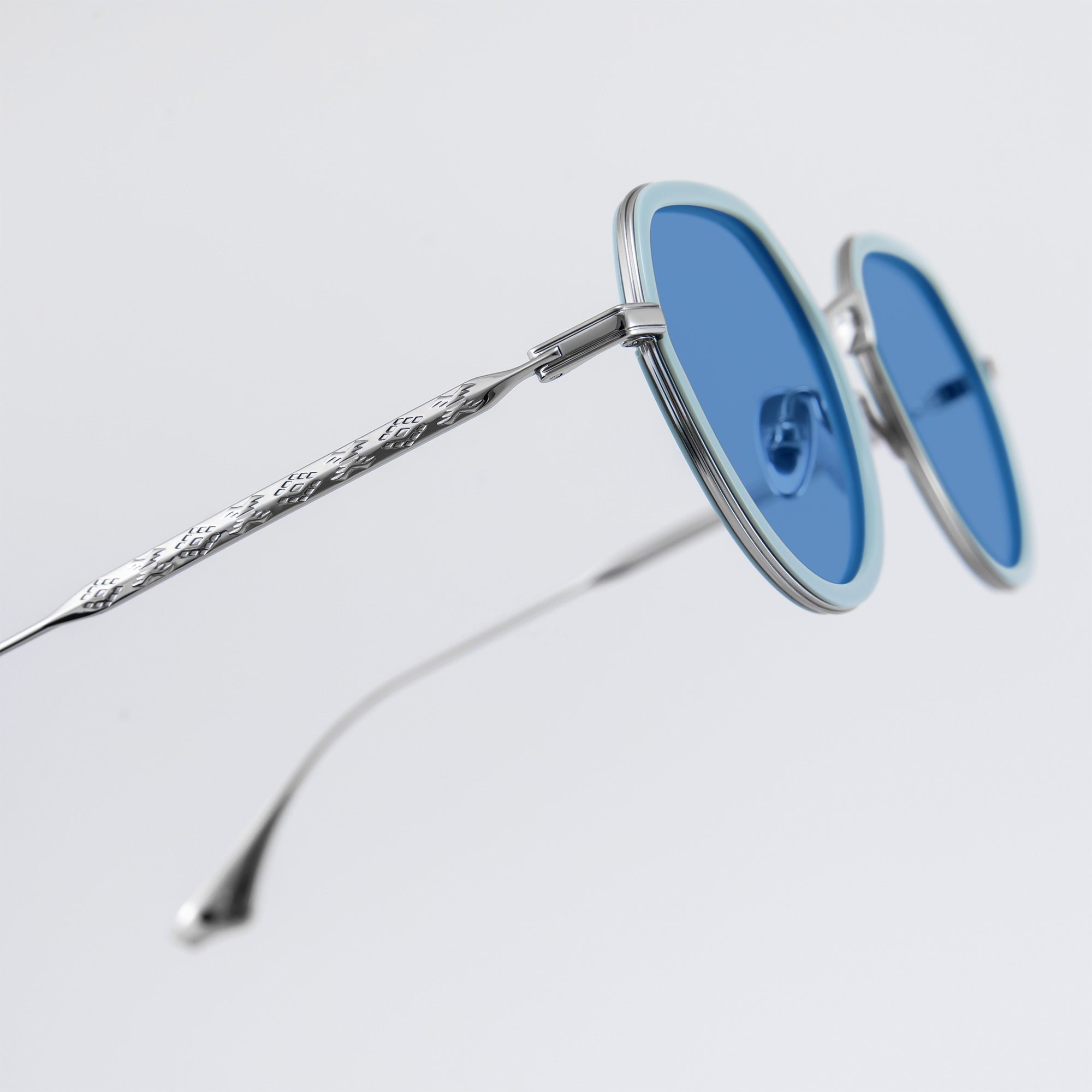 Donahugh-sunglasses-lightblue