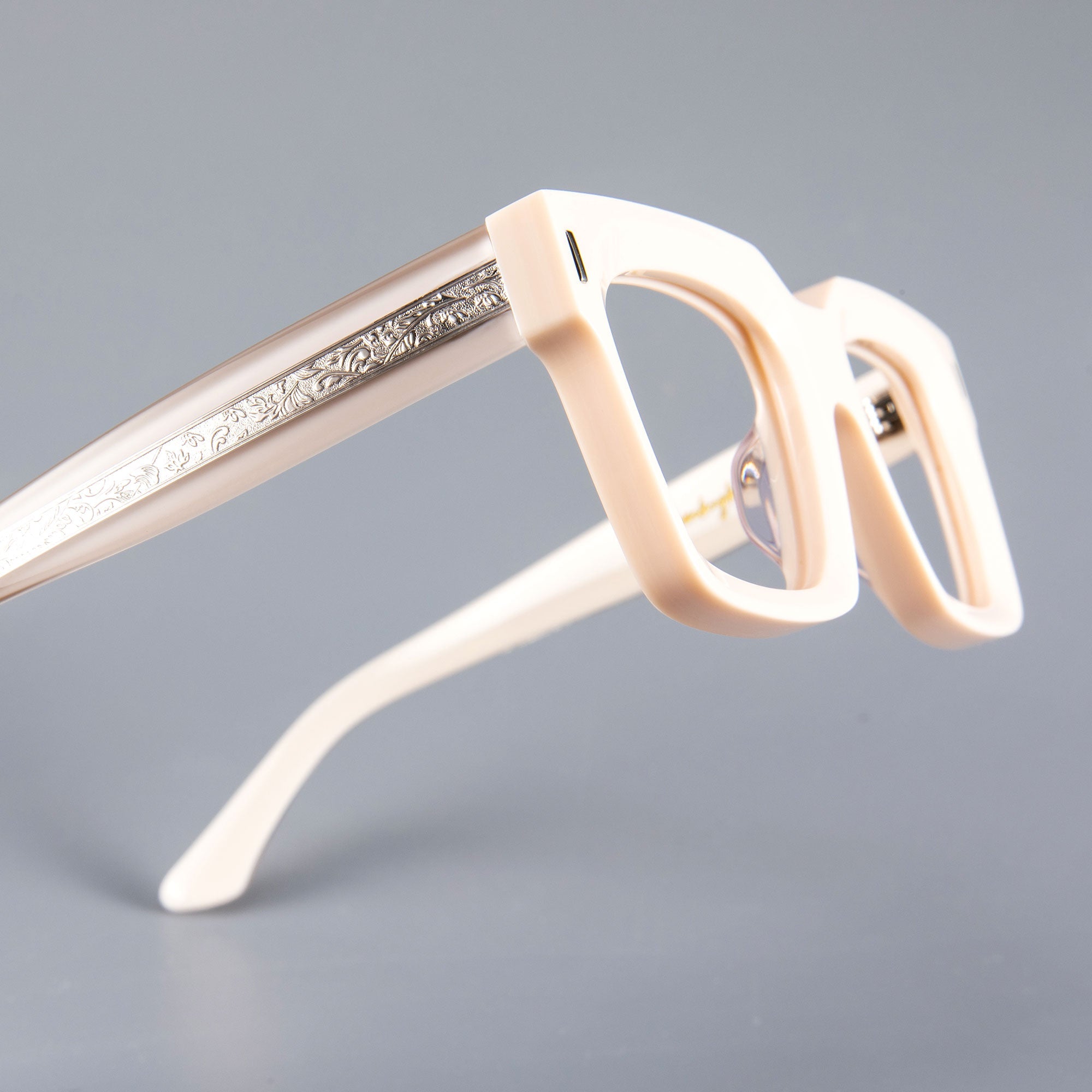 Donahugh-eyeglasses-Beige