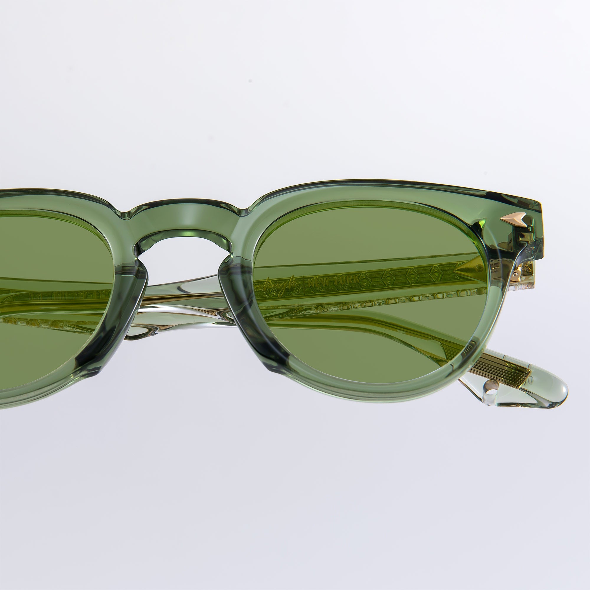 Donahugh-sunglasses-lightgreen