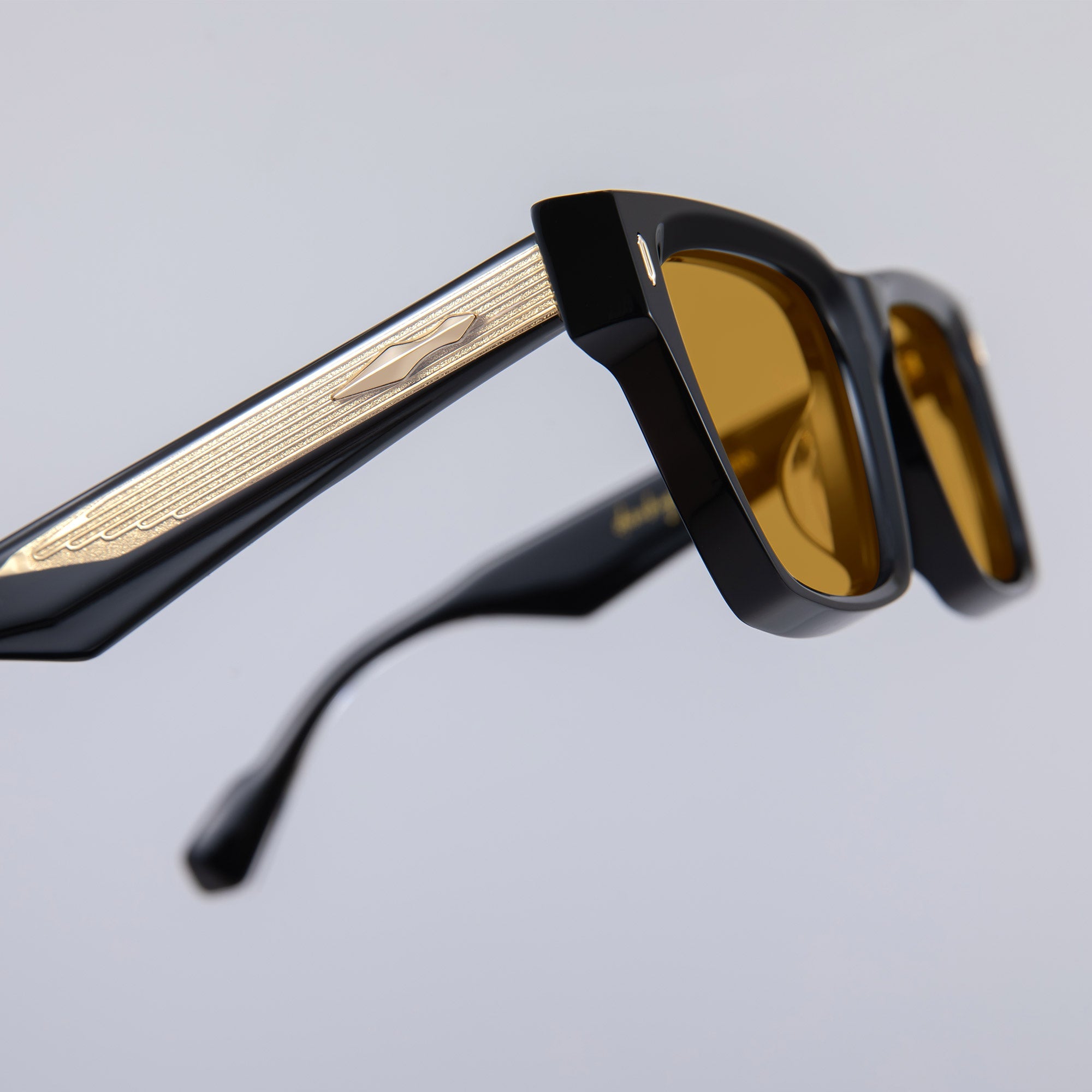Donahugh-sunglasses-blackgold