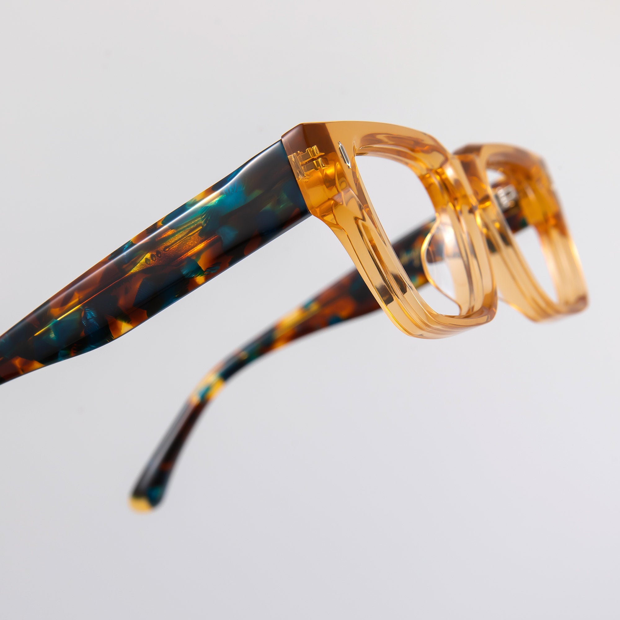 Donahugh-eyeglasses-tortoise