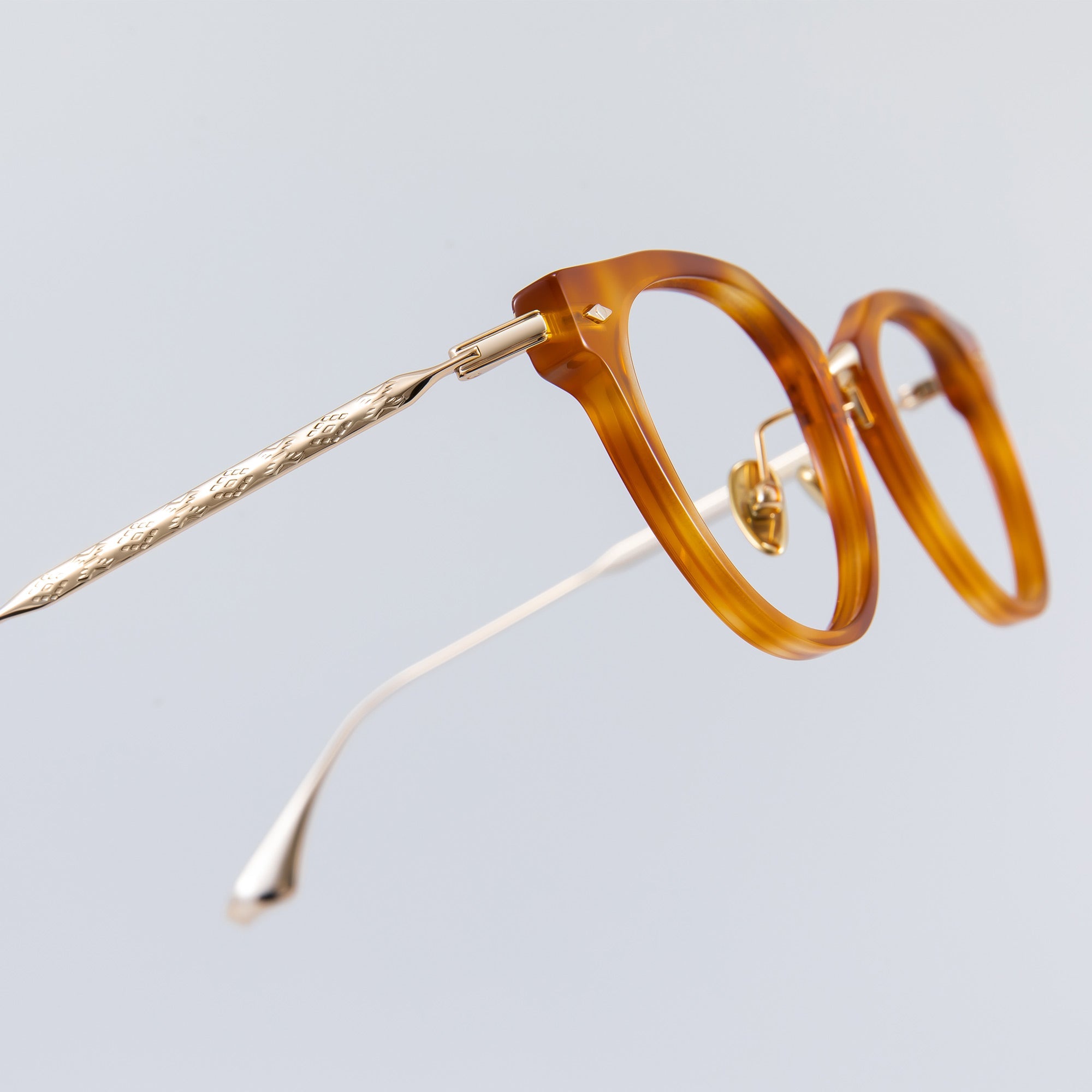 Donahugh-eyeglasses-tortoise